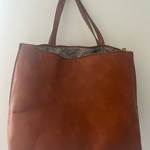 Leather tote